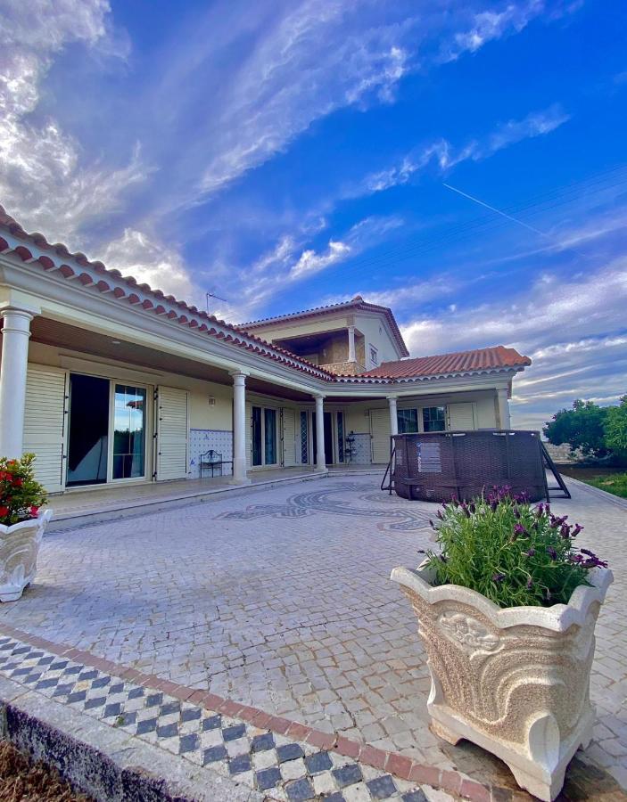 Casa Laranjeiras * Alqueidao da Serra